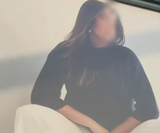 Amara, 37