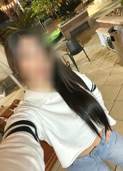 Amber, 24