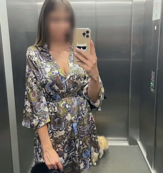 Emily, 25