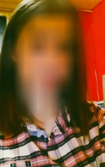 Farah, 27