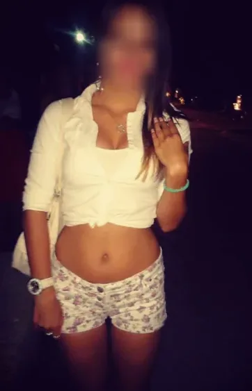 Nadia, 27