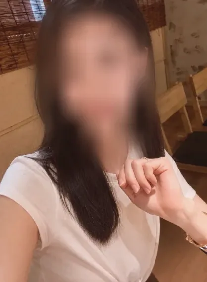 Niamh, 35