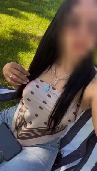 Rhian, 25