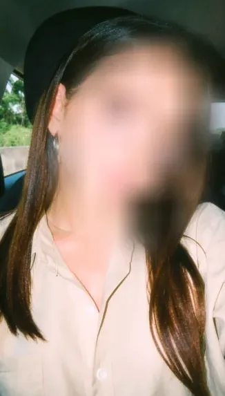 Samantha, 25