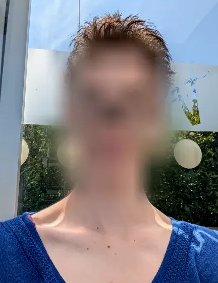 Samantha, 22