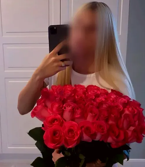 Sinead, 35