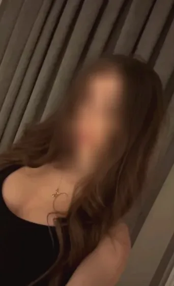 Yasmin, 28